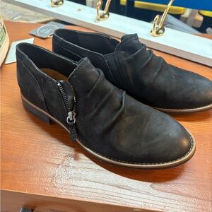 Women’s Black Leather Shoes